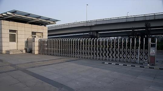 南通電動伸縮門